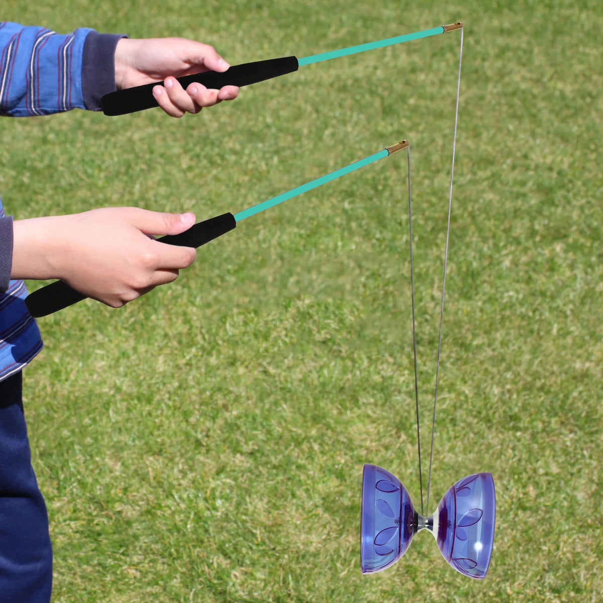 Chinese Yoyo Diabolo Toy P844760