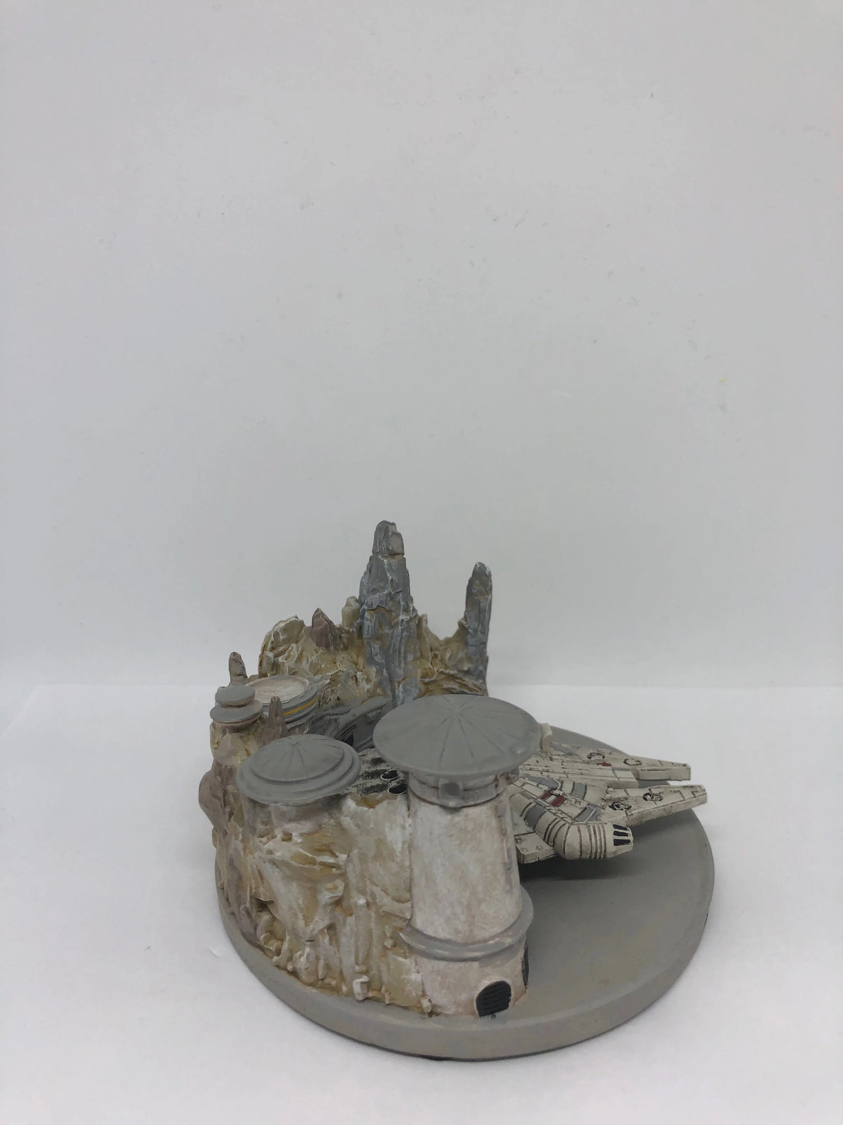 Black Spire Outpost Resin Figurine J77129