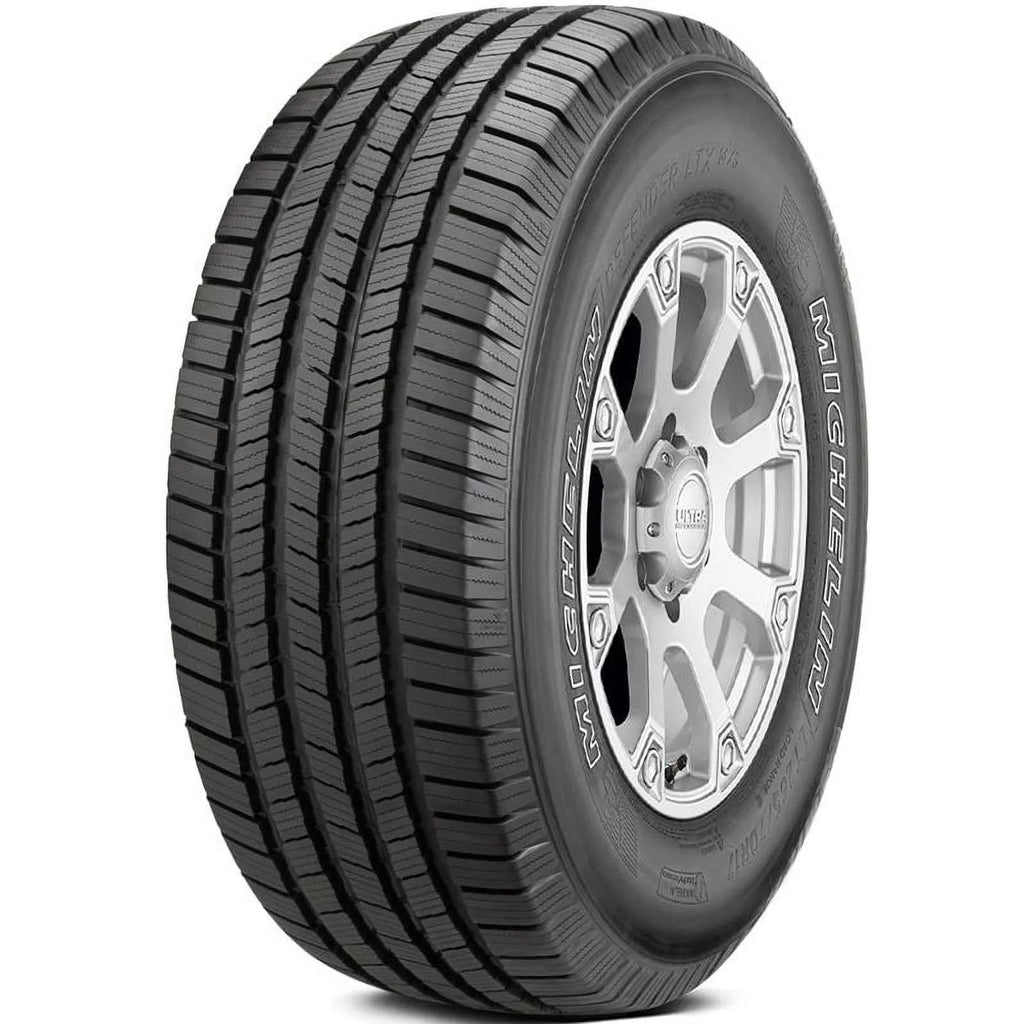 All Season 235/70R16 109T XL Light Truck Tire Z846788