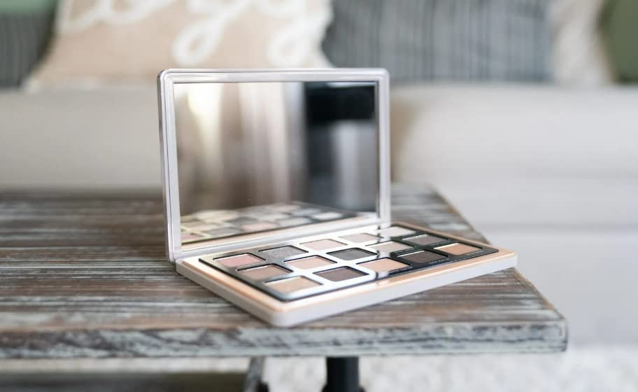 Glam Eyeshadow Palette X3851