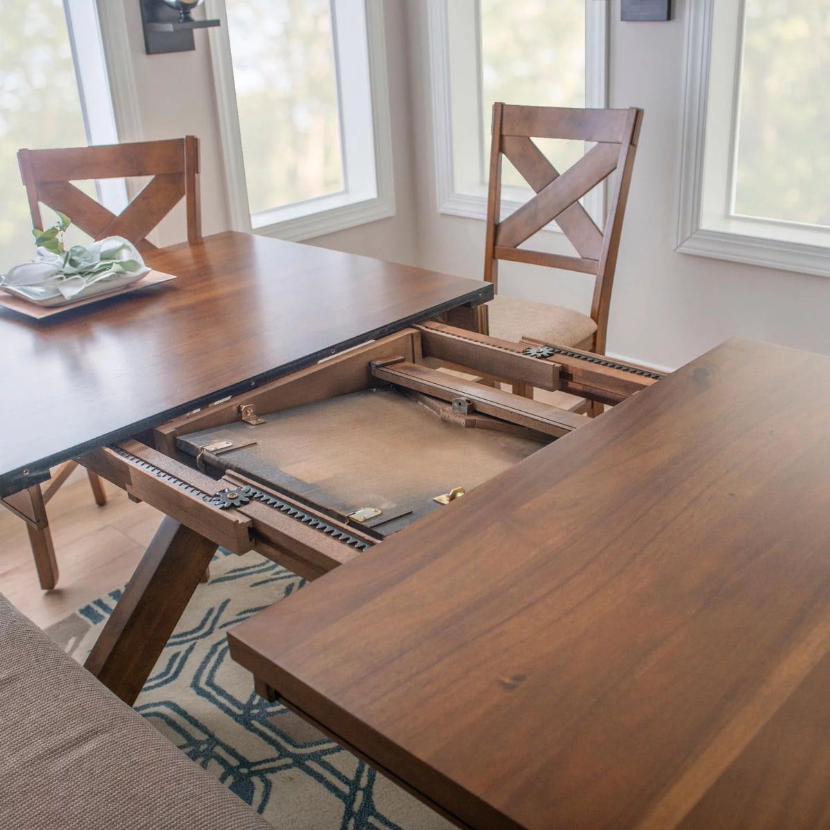 72" Dining Table with Extension Leaf L3834