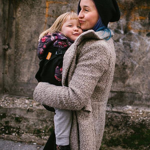 Metro Black Toddler Baby Carrier G50569
