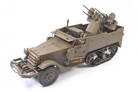 M-16 Half-Track 1-35 Plastic Model Vehicle H77149